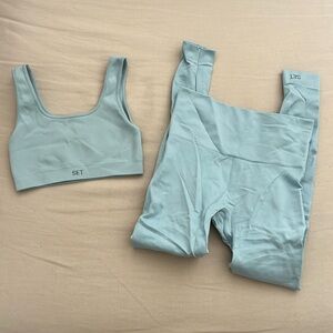 Set Active Bra and Leggings Set ☁️ Both Size XS